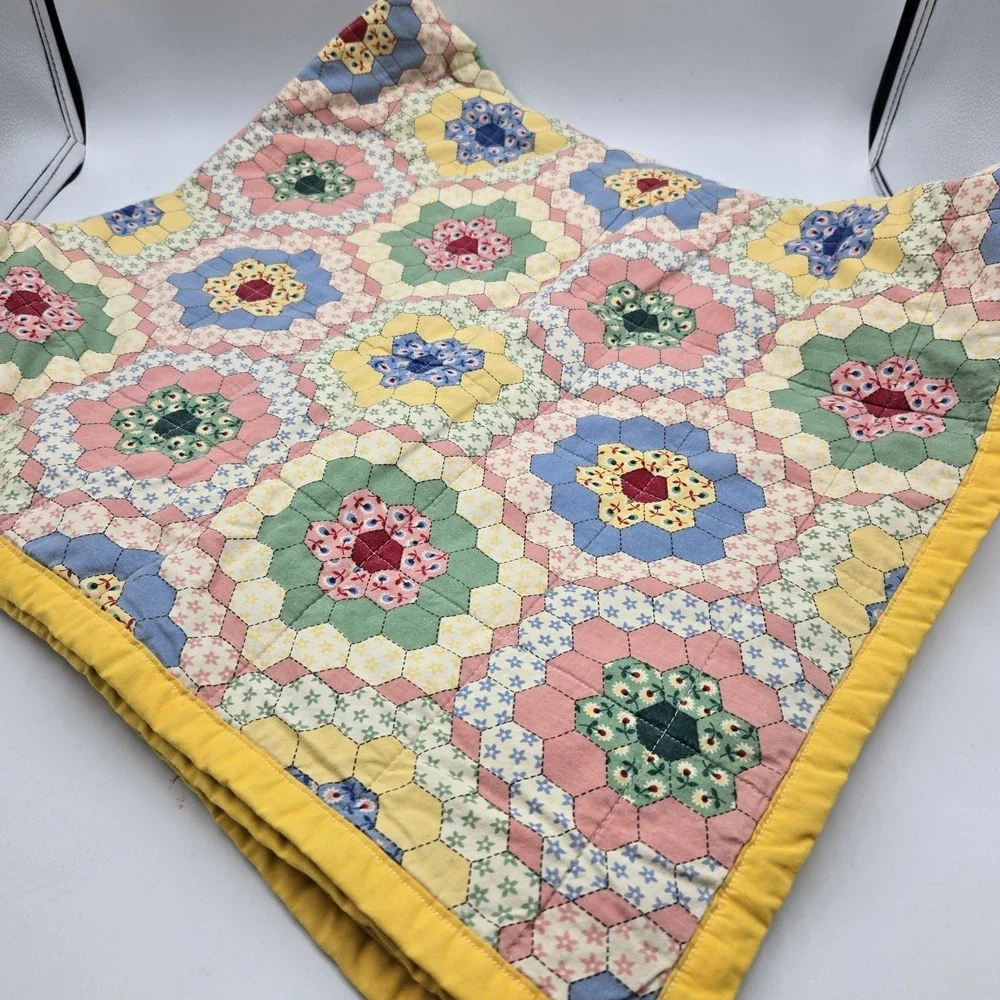 VTG Handmade Baby Crib Quilt GrannyCore Grandma's Garden 70's 42x38